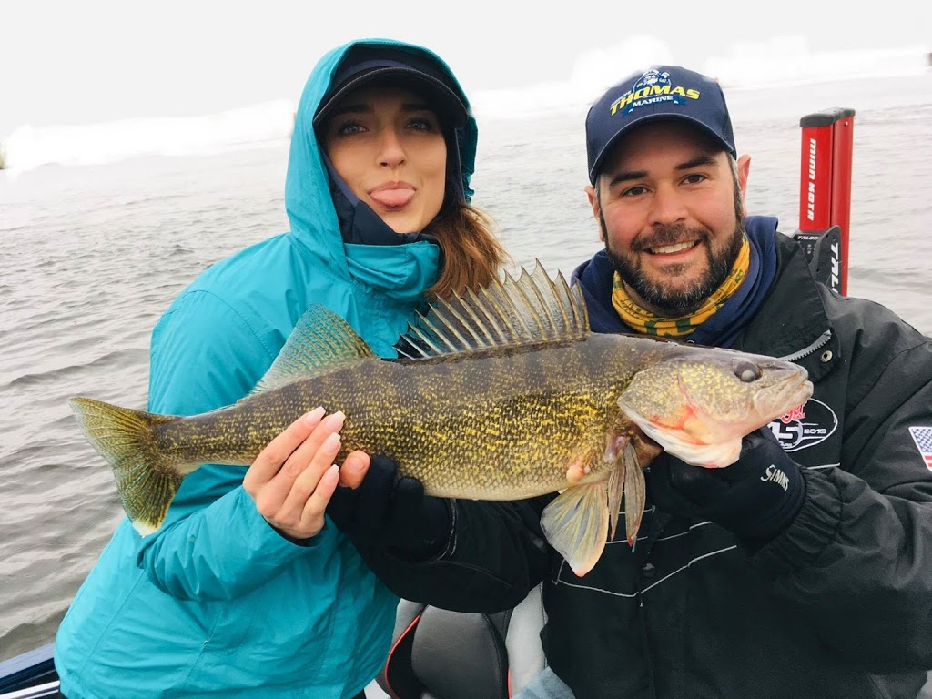 GUIDE DE PÊCHE | chemin du Bord de leau Lac St-Louis & Lac St-François, Sainte-Barbe, QC J0S 1P0, Canada | Phone: (450) 802-0220