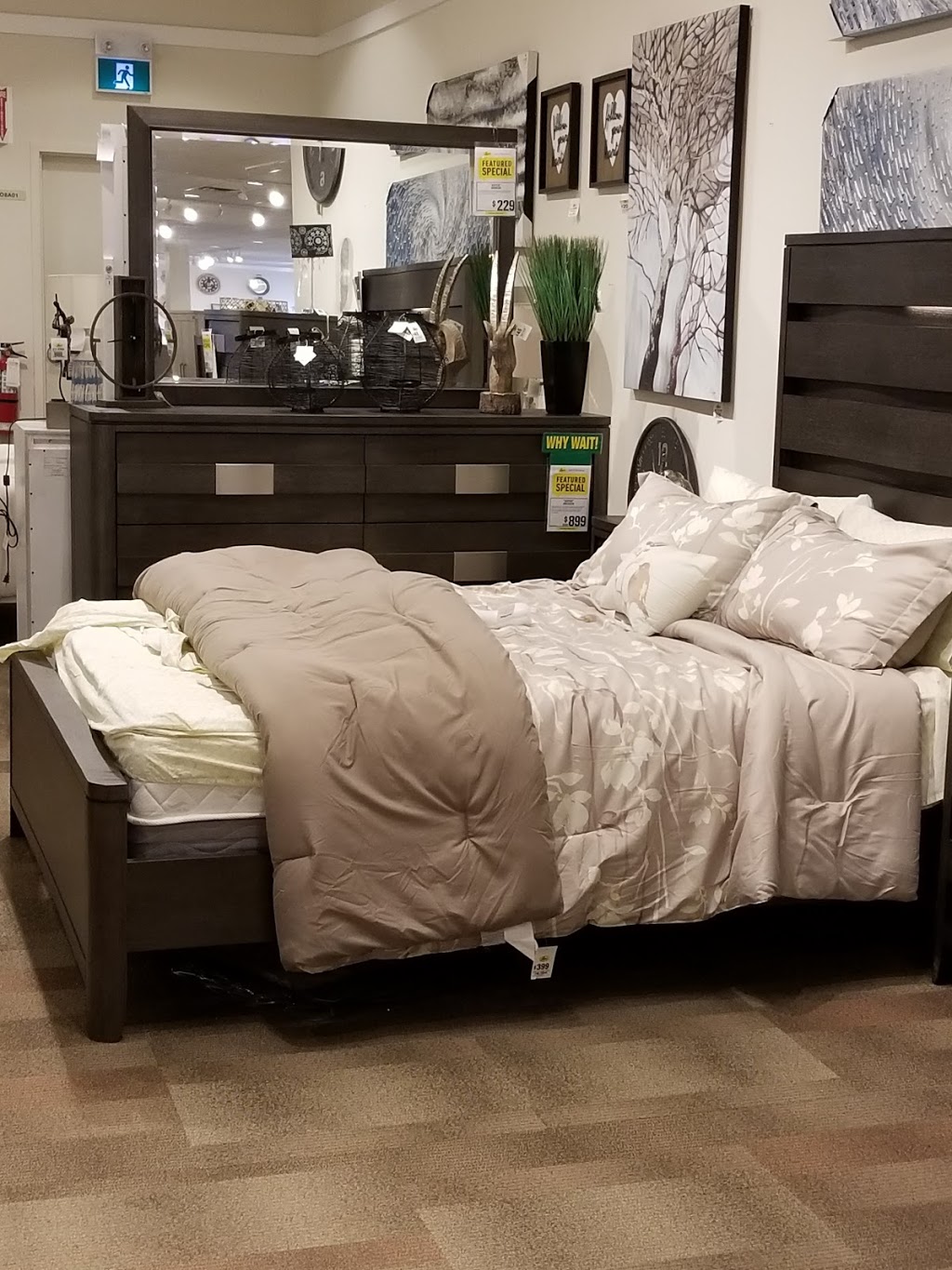 Leons Furniture | 3050 Vega Blvd, Mississauga, ON L5L 5X8, Canada | Phone: (905) 288-2780