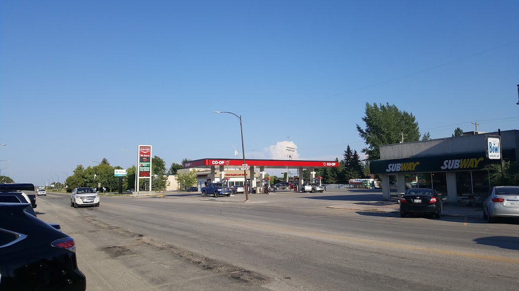 Co-op Gas Bar | 822 Park Ave, Beausejour, MB R0E 0C0, Canada | Phone: (204) 268-2956