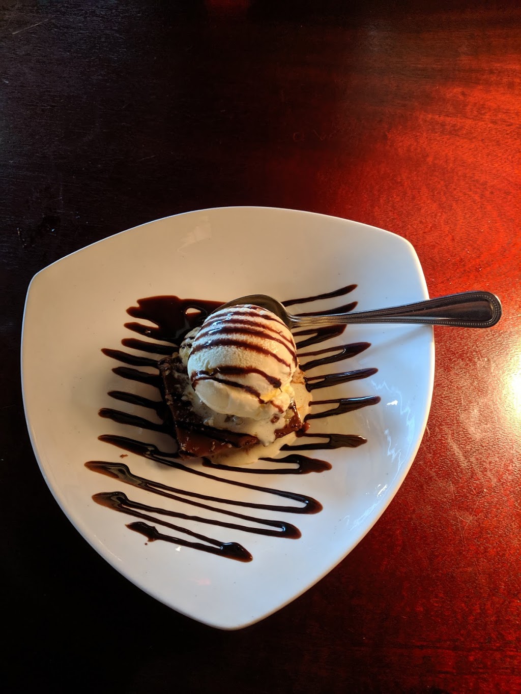 Bâton Rouge Steakhouse & Bar | 1400 Rue Yves-Blais, Terrebonne, QC J6V 1P7, Canada | Phone: (450) 581-1888