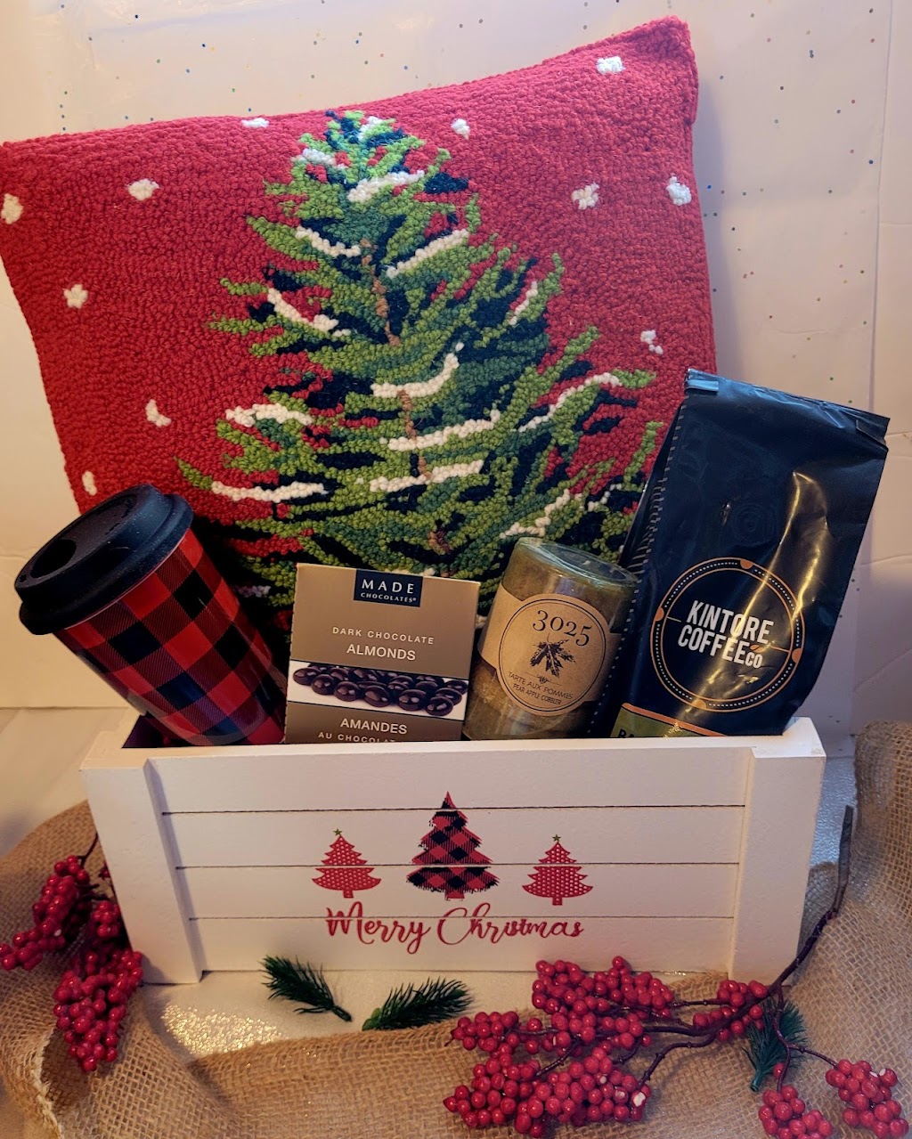 Gifts by the Pines | 12337 Hwy 41, Northbrook, ON K0H 2G0, Canada | Phone: (416) 820-4025