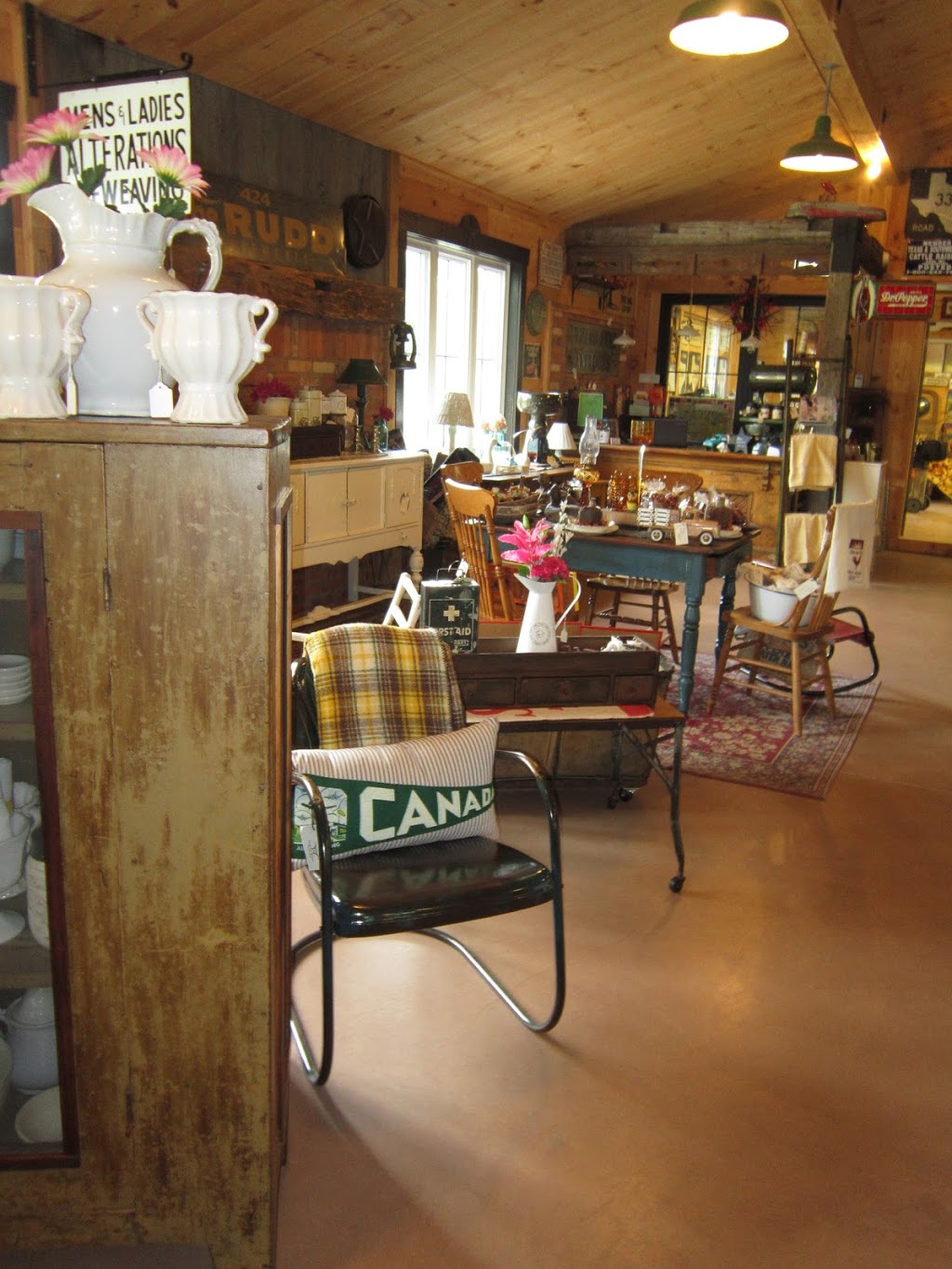 Flying Star | 1981 Manitoba St, Bracebridge, ON P1L 1W9, Canada | Phone: (705) 644-3131