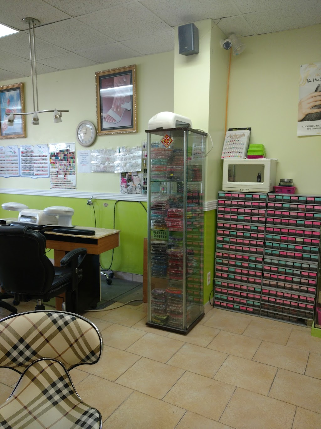 Ongles Pro-Tech | 230 Rue de Martigny O #9, Saint-Jérôme, QC J7Y 2G3, Canada | Phone: (450) 530-3773