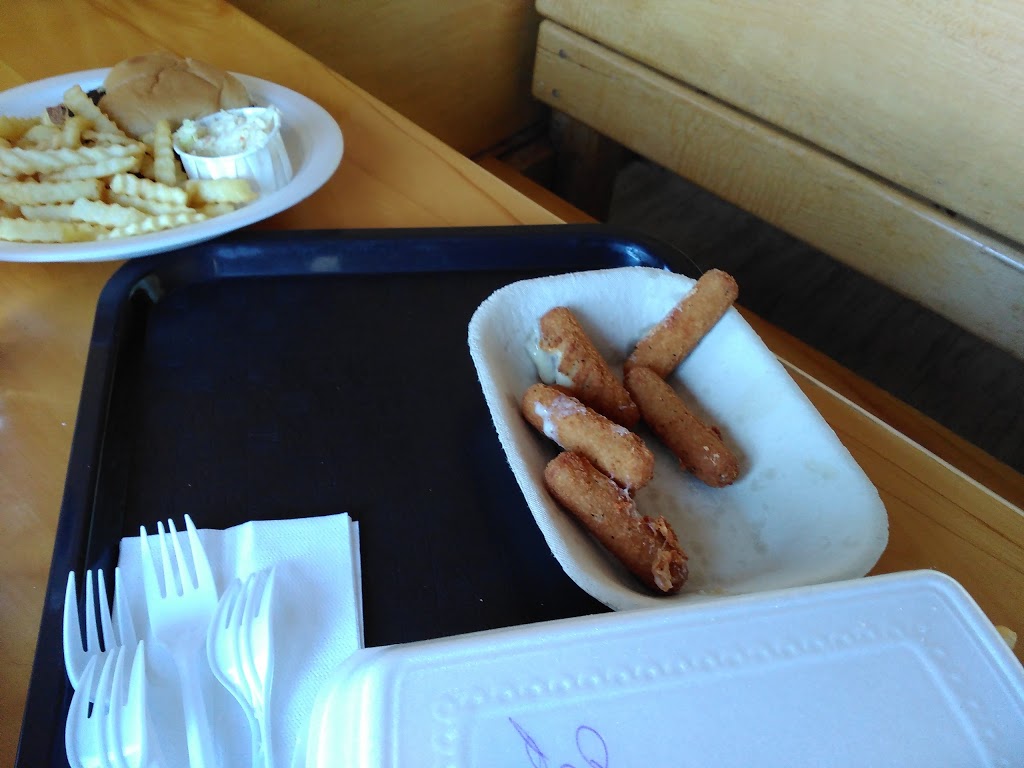 Bellevue Restaurant | 2326 Route 515, Sainte-Marie-de-Kent, NB E4S 2E3, Canada | Phone: (506) 955-3525