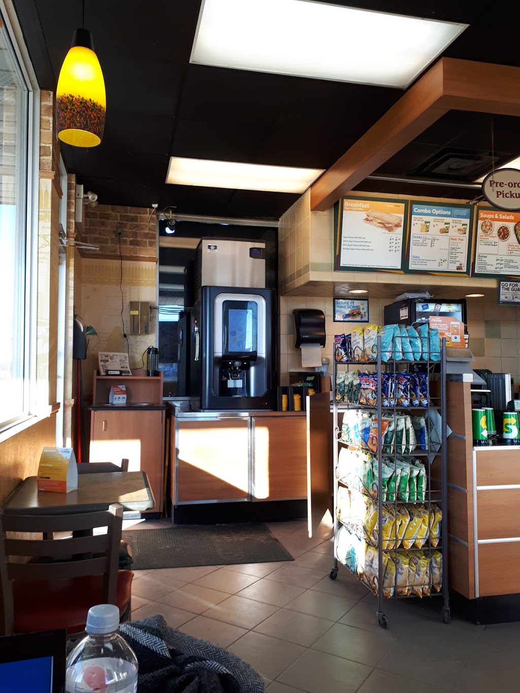 Subway | Dannys Esso, 13210 Lundys Ln, Niagara Falls, ON L2E 6S4, Canada | Phone: (905) 227-1901