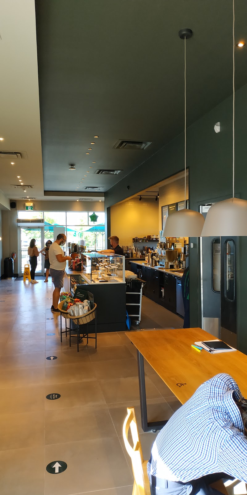 Starbucks | Sheppard Avenue Building D, Toronto, ON M9M 0B3, Canada | Phone: (437) 217-4586