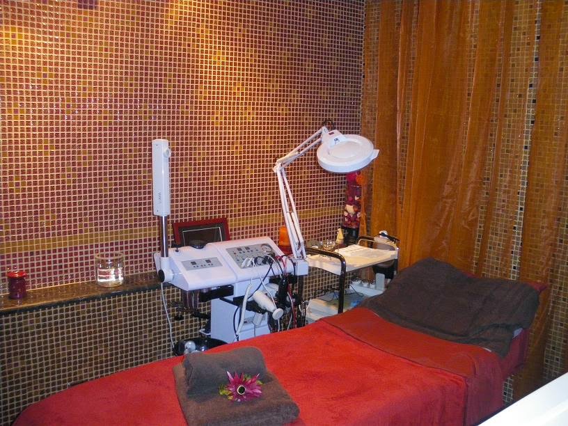 Euro Charm Skincare and Body Clinic | 3401 E Hastings St, Vancouver, BC V5K 2A5, Canada | Phone: (604) 568-2575