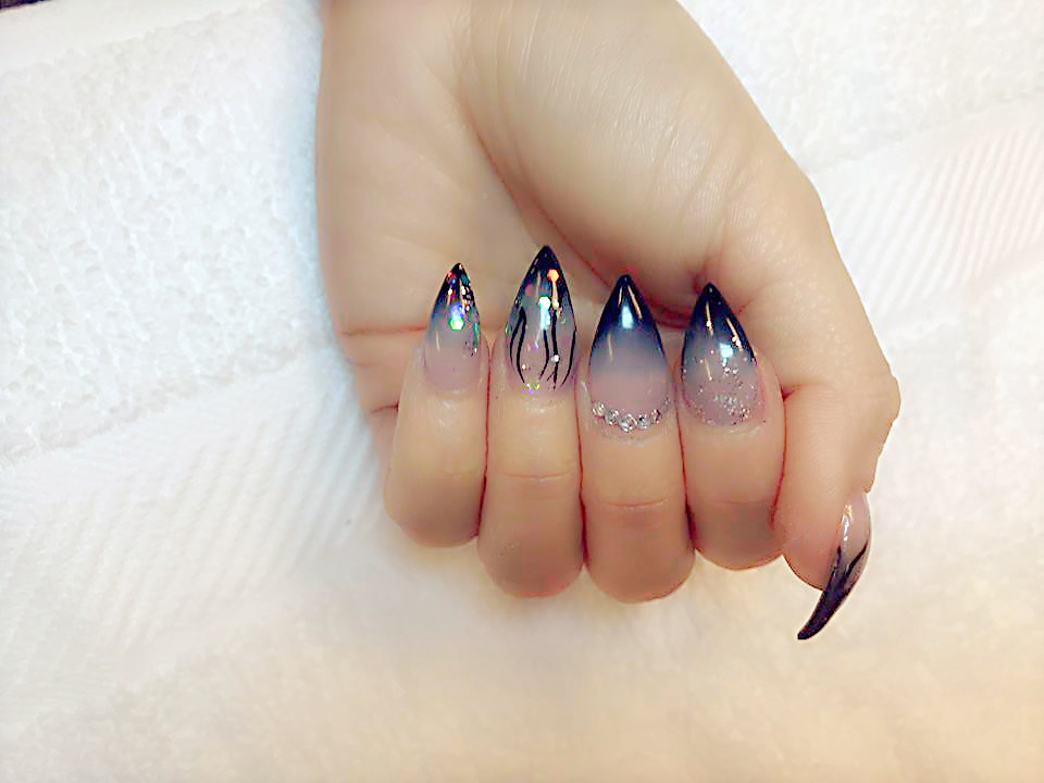 E Nails | 815 Saddleback Rd NW, Edmonton, AB T6J 5R4, Canada | Phone: (780) 705-8882