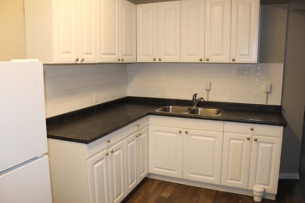 Hartford Apartments | 11819 106 St, Edmonton, AB T5G 2R3, Canada | Phone: (780) 242-8740
