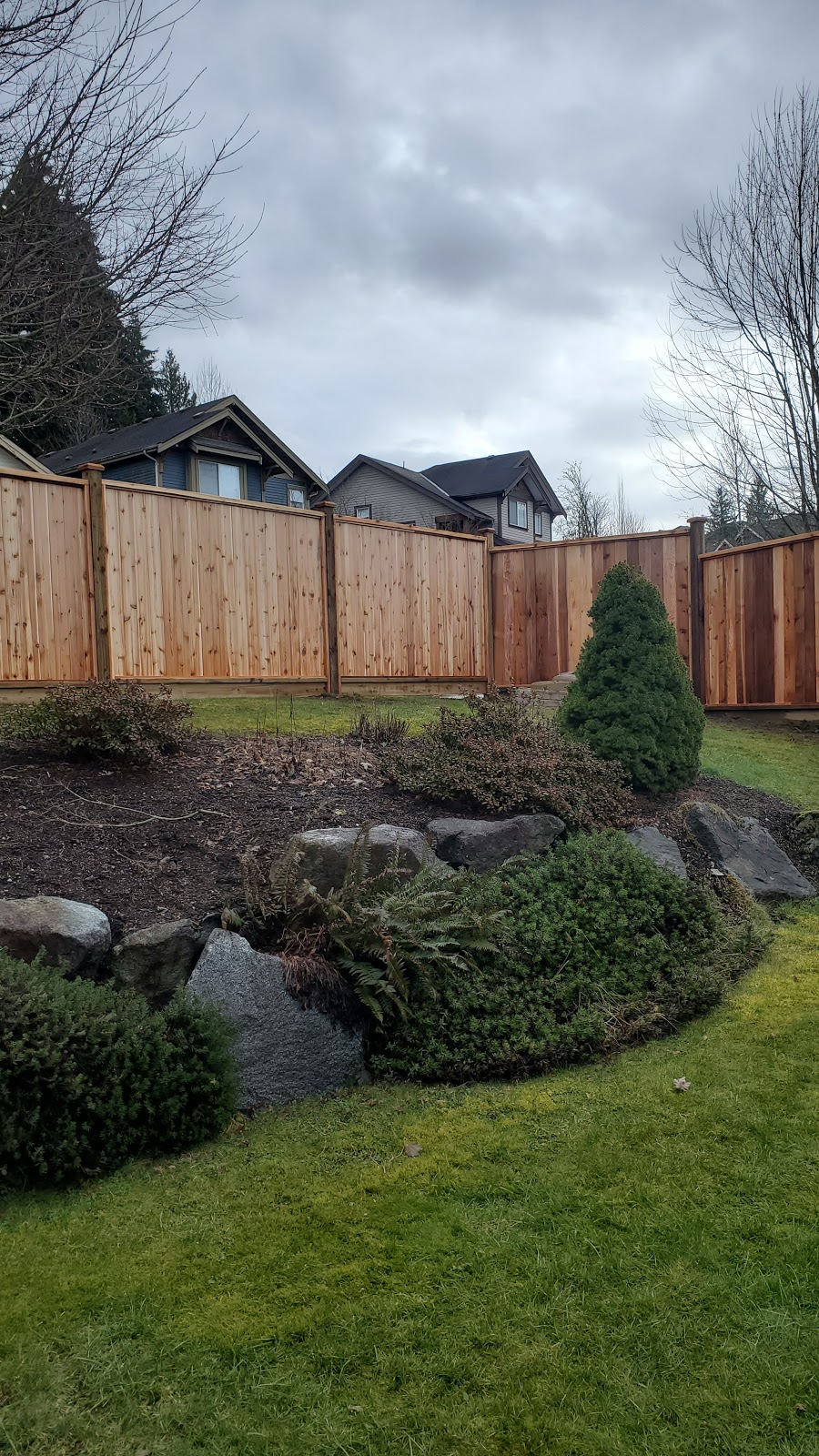 Black Dog Fencing Inc. | Lorne Ave, Maple Ridge, BC V2X 1H6, Canada | Phone: (778) 879-7335