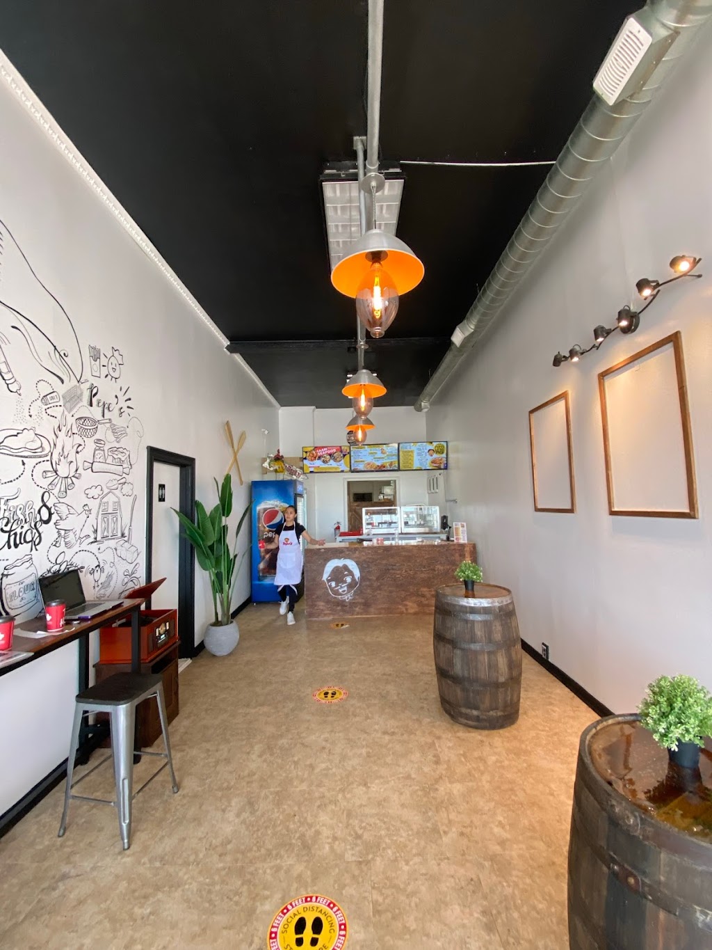 Pepes Fish N Chicks | 717 Talbot St, St Thomas, ON N5P 1E1, Canada | Phone: (519) 207-2021
