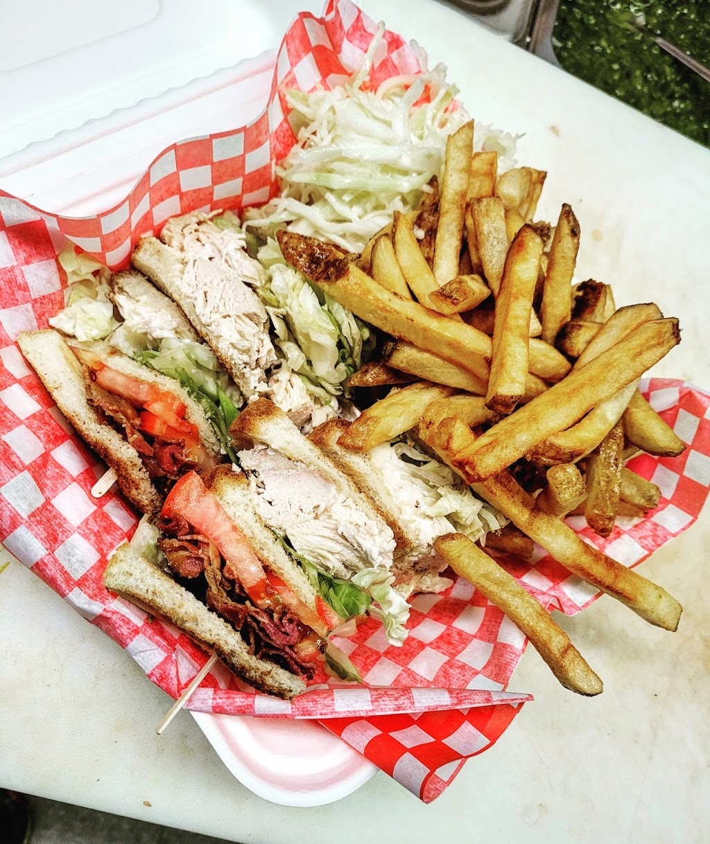 Resto Larrêtna | 1550 Chemin du Rapide, Rivière-Rouge, QC J0T 1T0, Canada | Phone: (819) 275-2081