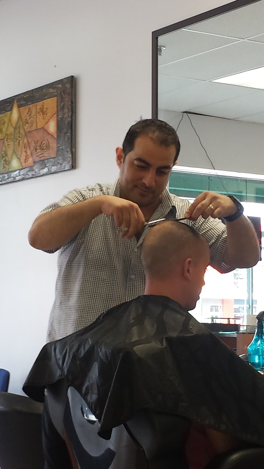 Sams Barber and Salon | 1070 Wellington Rd, London, ON N6E 3V8, Canada | Phone: (519) 204-6501
