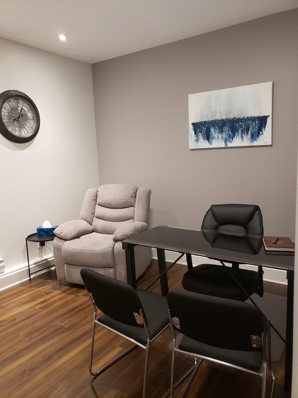 Hypnothérapeute - Louis-Olivier Lorrain | 90 Bd de la Concorde E Bureau 205, Laval, QC H7G 2B9, Canada | Phone: (514) 944-6945