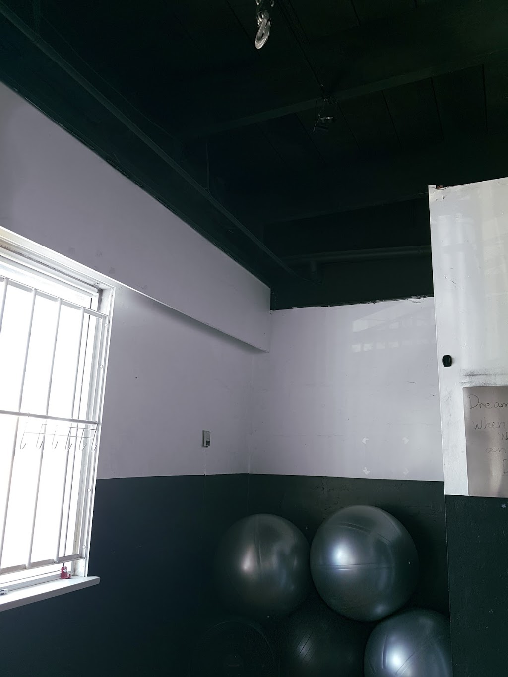 The Flex Space - studio rental | 5544 Hastings St, Burnaby, BC V5B 1R3, Canada | Phone: (604) 809-5527