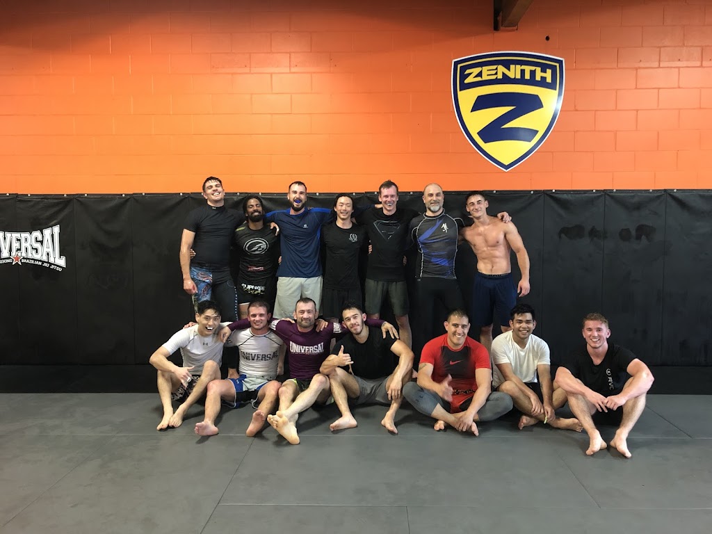 Universal MMA | 1326 Main St, North Vancouver, BC V7J 2C3, Canada | Phone: (604) 363-1186