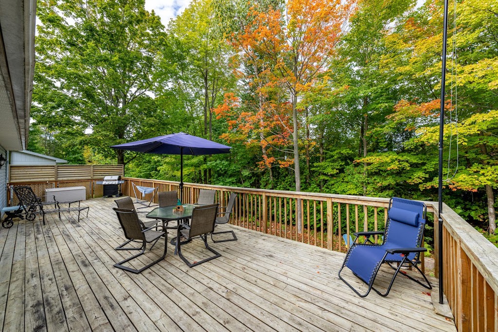 Sauble Beach Getaway | 2 Carson Lake Crescent, Sauble Beach, ON N0H 2G0, Canada | Phone: (416) 230-0812