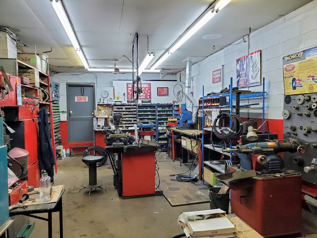 Bernier Maurice | 3644 Rue de Champlain, Jonquière, QC G7X 1M9, Canada | Phone: (418) 547-9354