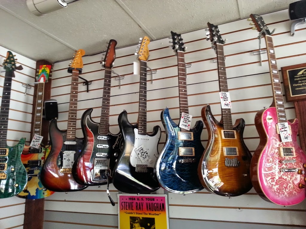 Crossroads Guitar Exchange | 2342 Clarke St, Port Moody, BC V3H 1Y8, Canada | Phone: (604) 937-0703