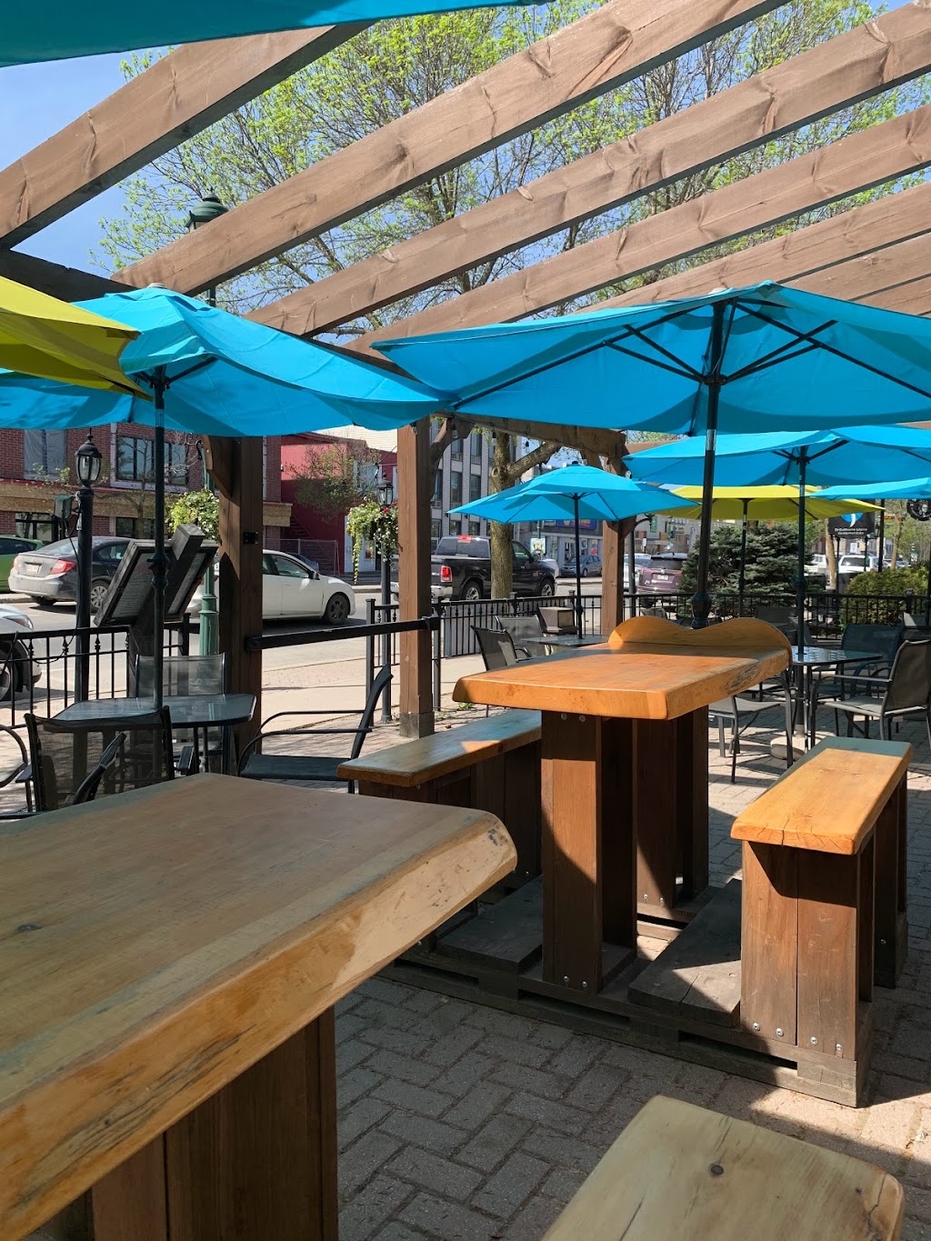 des Menus Plaisirs | 461 Rue Principale, Lachute, QC J8H 1Y4, Canada | Phone: (450) 409-6368
