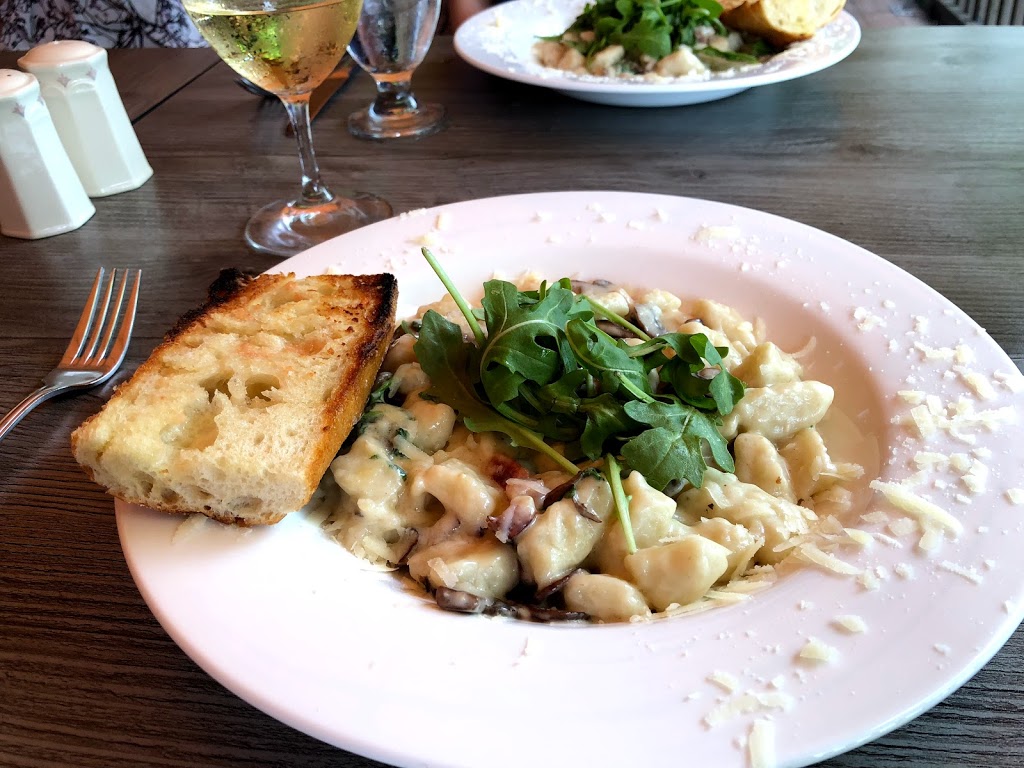 Queenston Heights Restaurant | 14184 Niagara Pkwy, Niagara-on-the-Lake, ON L0S 1J0, Canada | Phone: (905) 262-4276