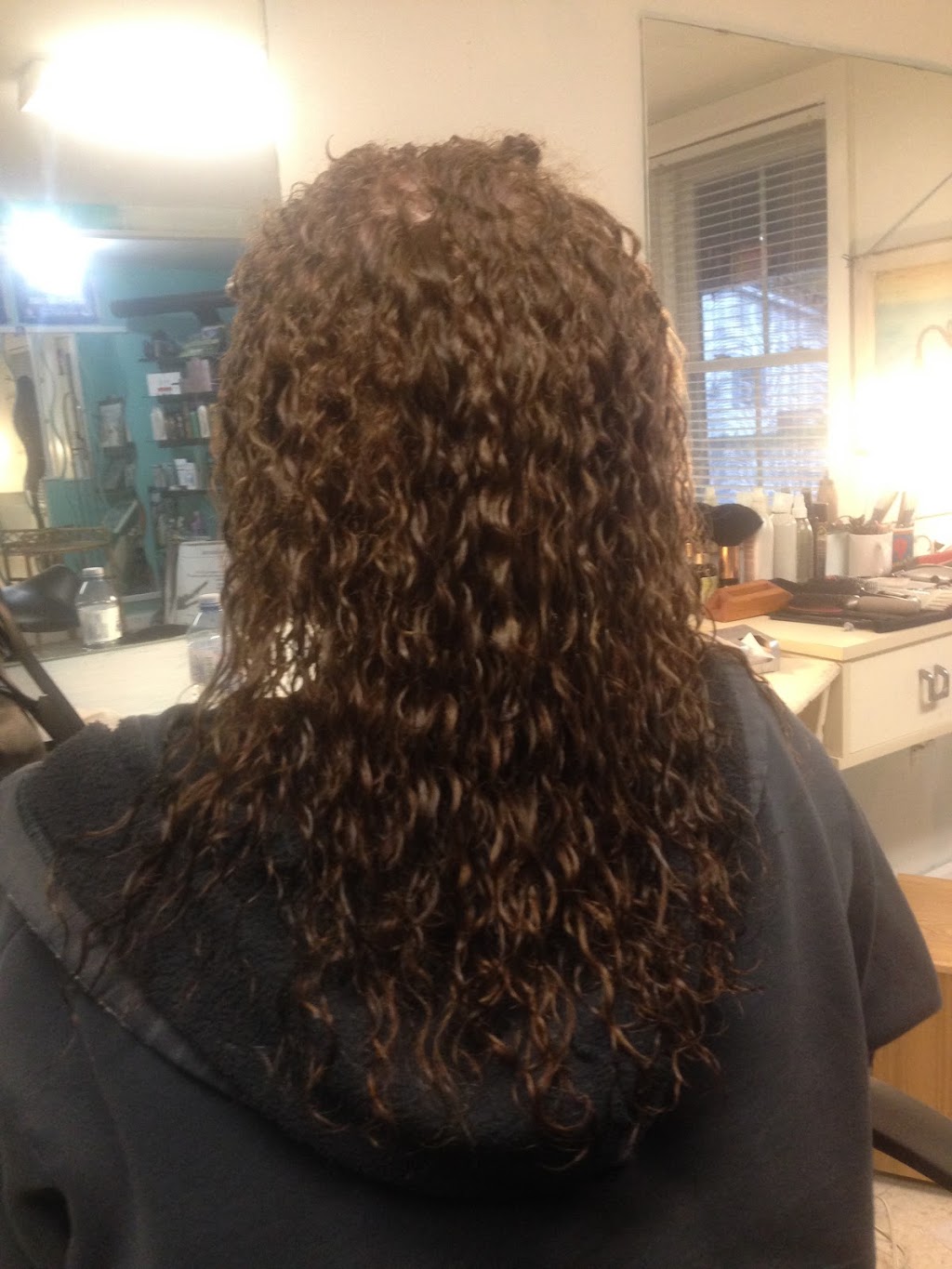 Joys Hair & Wellness Company | 385 Main Street Bath, Bath, ON K0H 1G0, Canada | Phone: (613) 214-6773