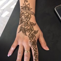 Charms Salon and Spa | 1372 Weber St E, Kitchener, ON N2A 1C4, Canada | Phone: (519) 893-7477