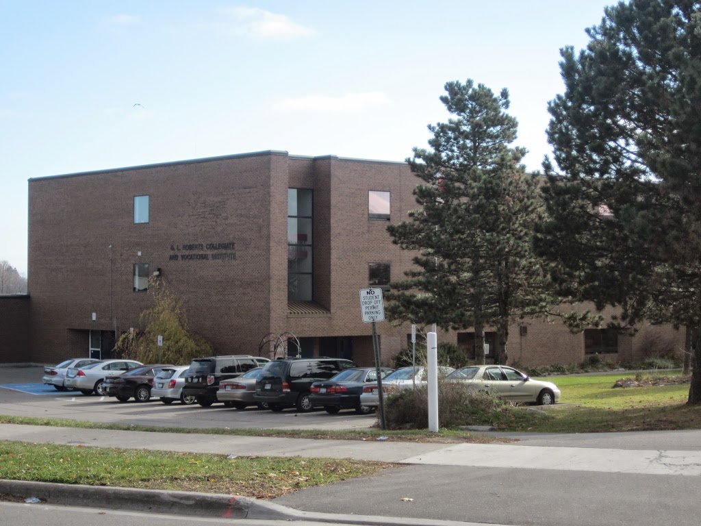 G.L. Roberts Collegiate and Vocational Institute | 399 Chaleur Ave, Oshawa, ON L1J 1G5, Canada | Phone: (905) 728-7594
