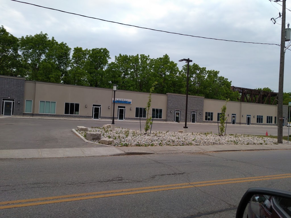 West End Laundromat | 300 Main St Unit 3, Woodstock, ON N4S 1T3, Canada | Phone: (519) 536-1385