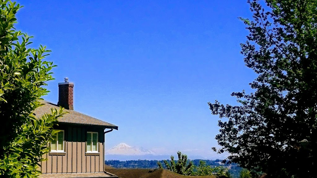 Cariboo Park | 7735 Cariboo Rd, Burnaby, BC V3N 4B5, Canada | Phone: (604) 294-7450