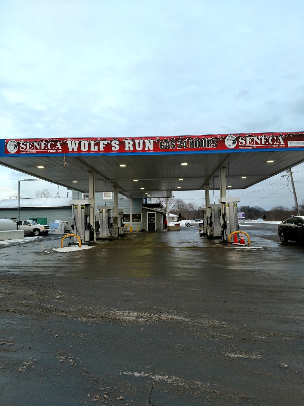 Wolfs Run | gas station | 12795 NY-438, Irving, NY 14081, USA | 7165321737 OR +1 716-532-1737