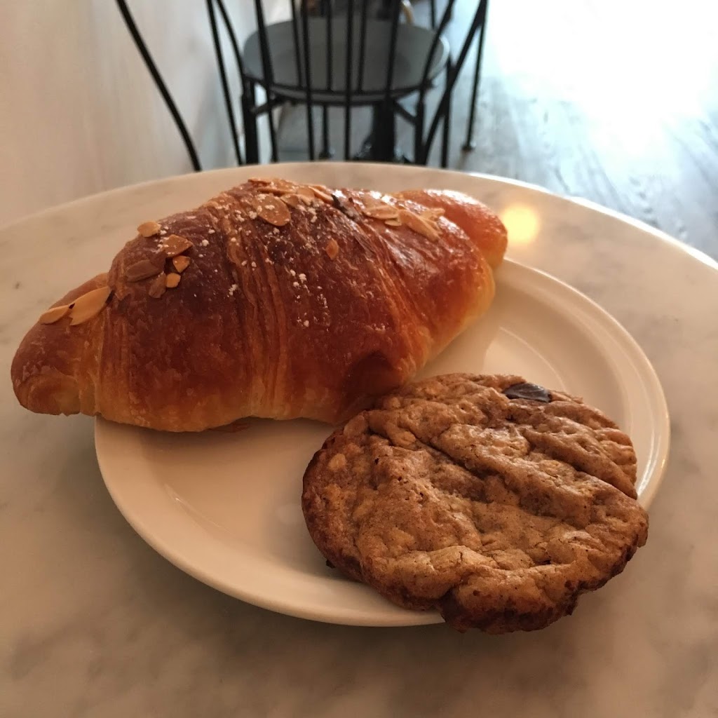 Home Baking Co. | 1242 Bloor St W, Toronto, ON M6H 3S5, Canada | Phone: (647) 350-3400