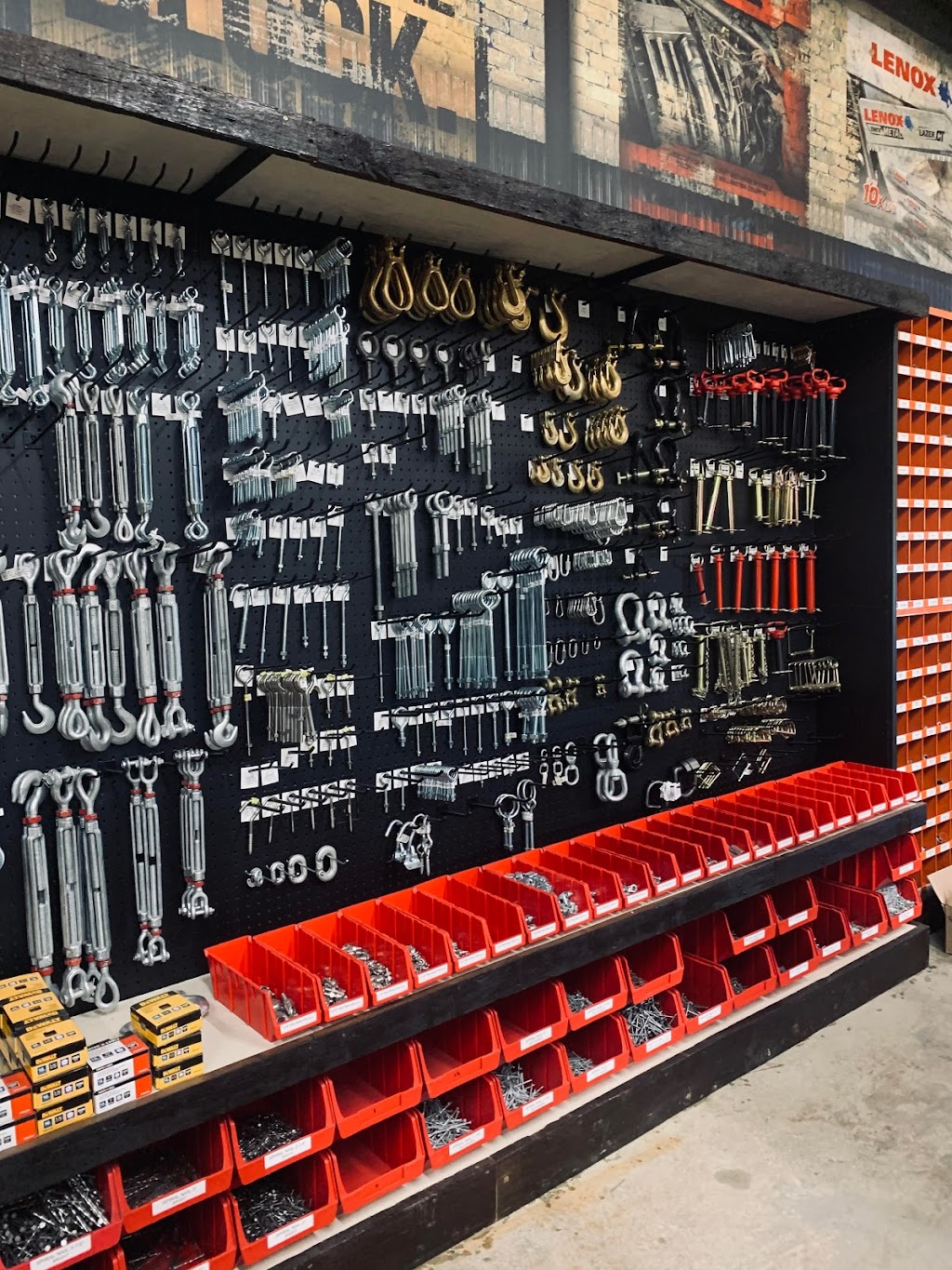 Woodstock Hardware | 685747 Oxford 2, Woodstock, ON N4S 7V9, Canada | Phone: (519) 567-5573