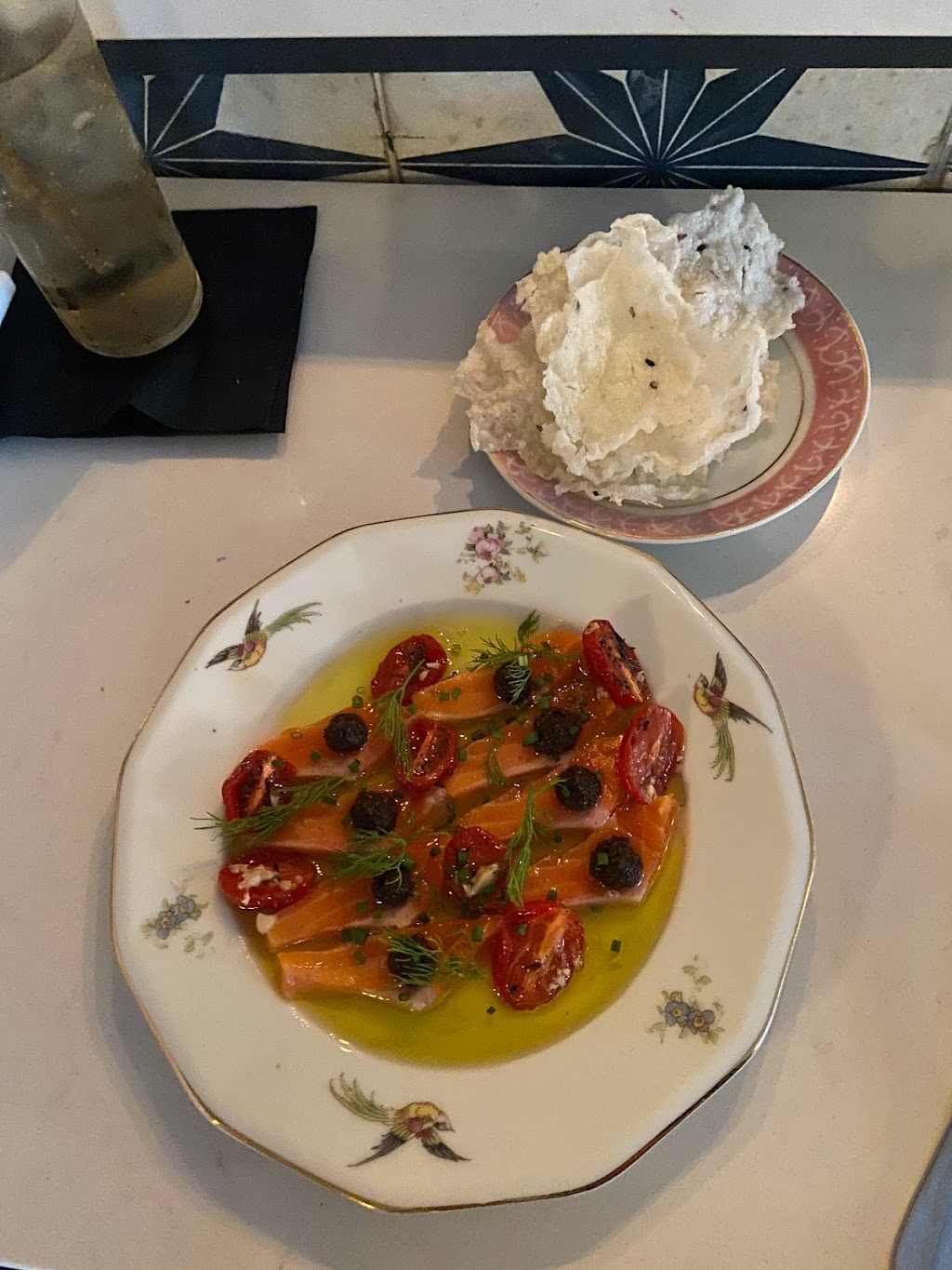 Le Poisson Bleu | 610 Somerset St W, Ottawa, ON K1R 5K4, Canada | Phone: (613) 656-1638