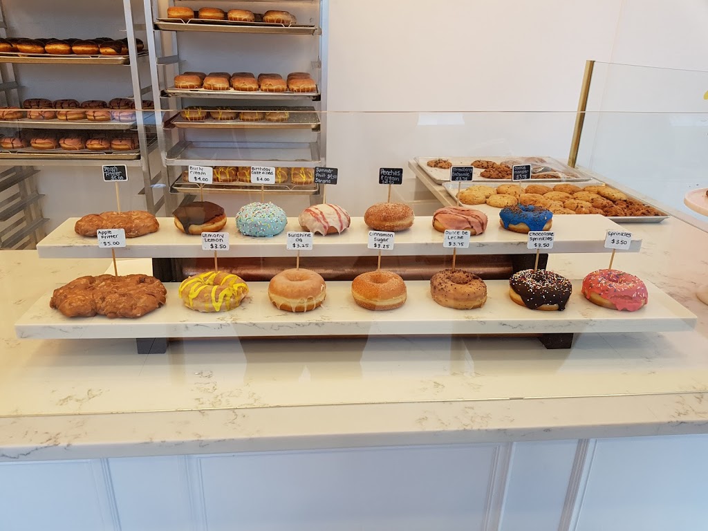 The Sunshine Doughnut Co. | 439 Brock Ave, Burlington, ON L7S 1M8, Canada | Phone: (905) 632-2300