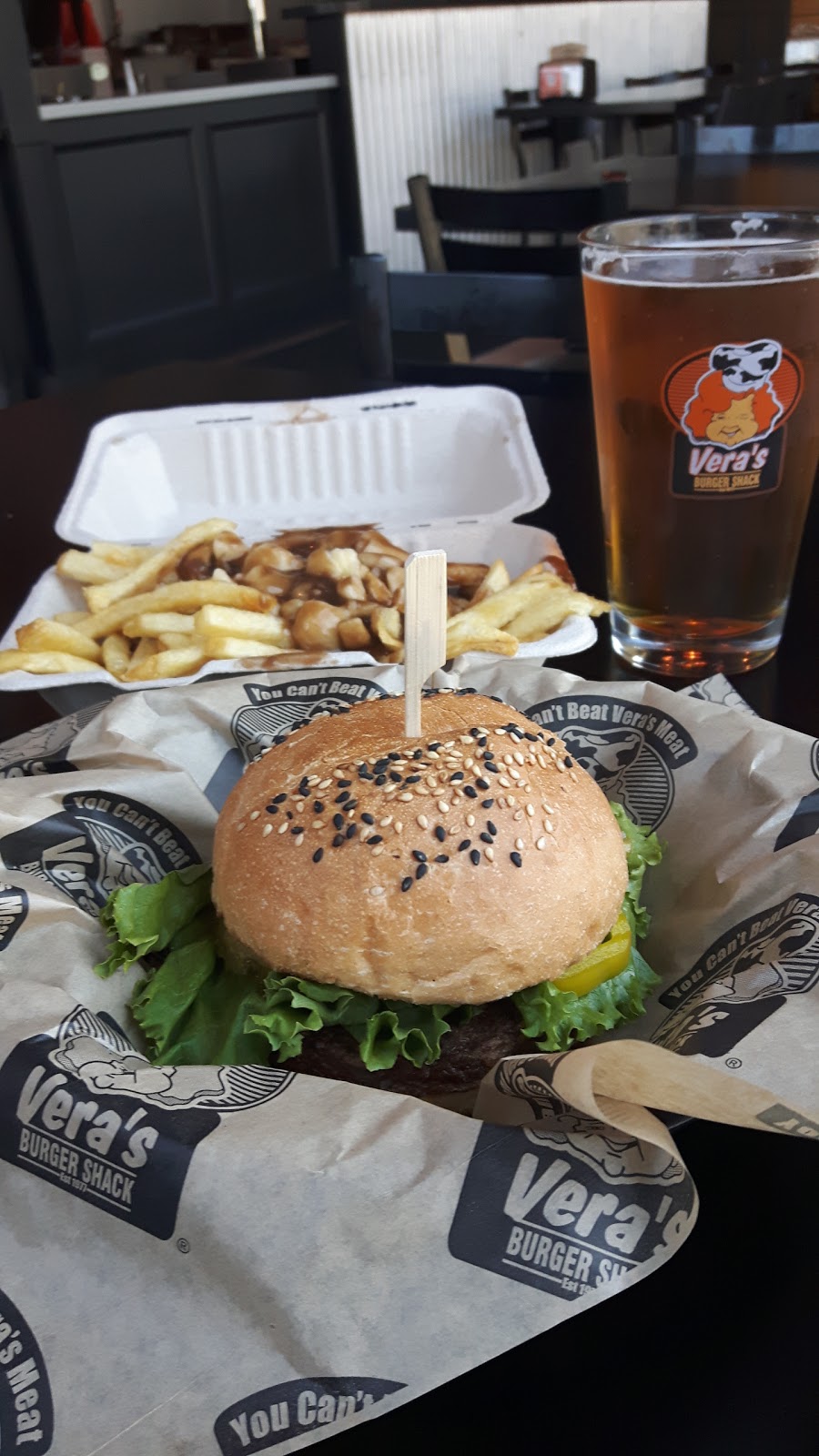 Veras Burger Shack | 19800 Lougheed Hwy #390, Pitt Meadows, BC V3Y 2W1, Canada | Phone: (604) 460-1115