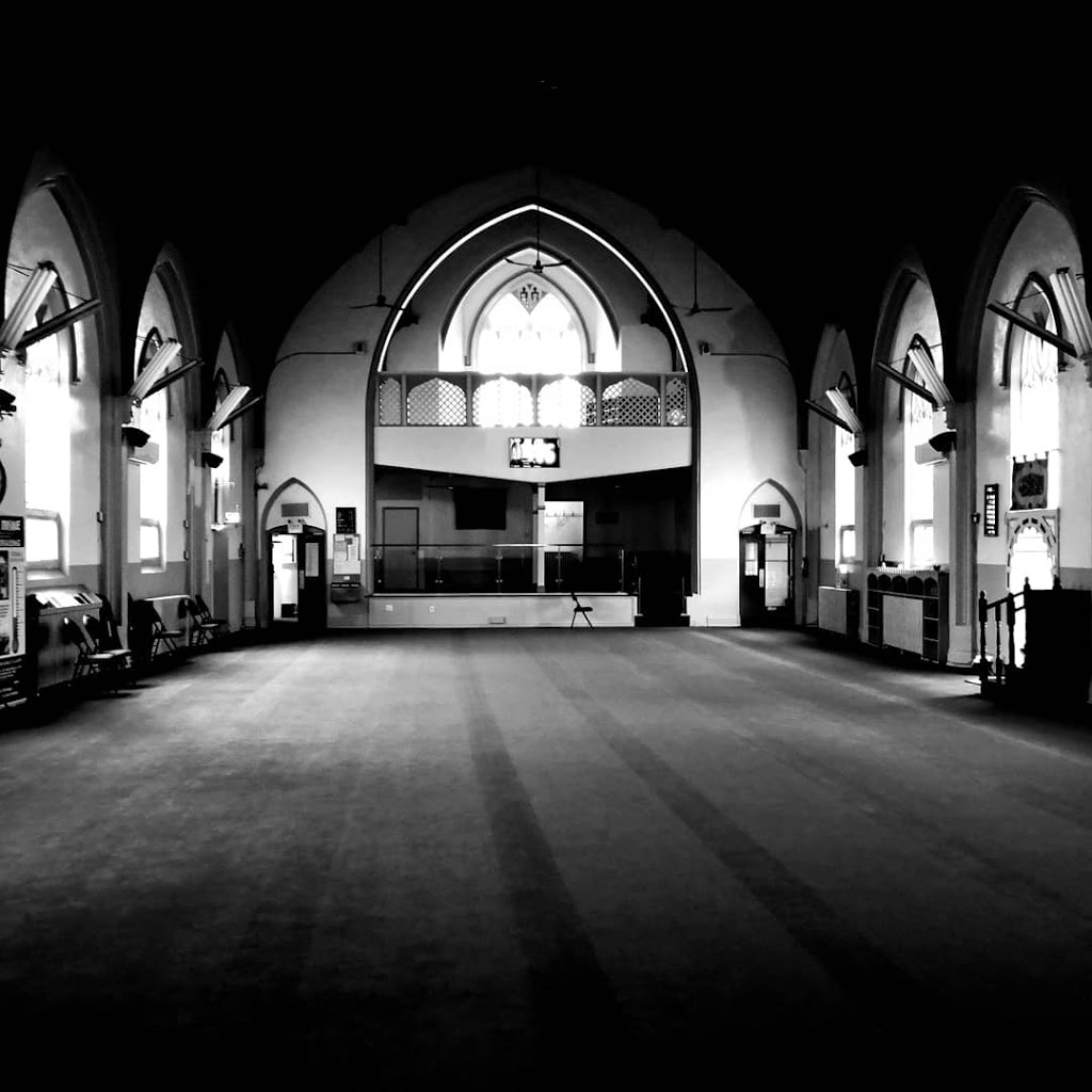 Jami Mosque Toronto | 56 Boustead Ave, Toronto, ON M6R 1Y9, Canada | Phone: (416) 769-1192