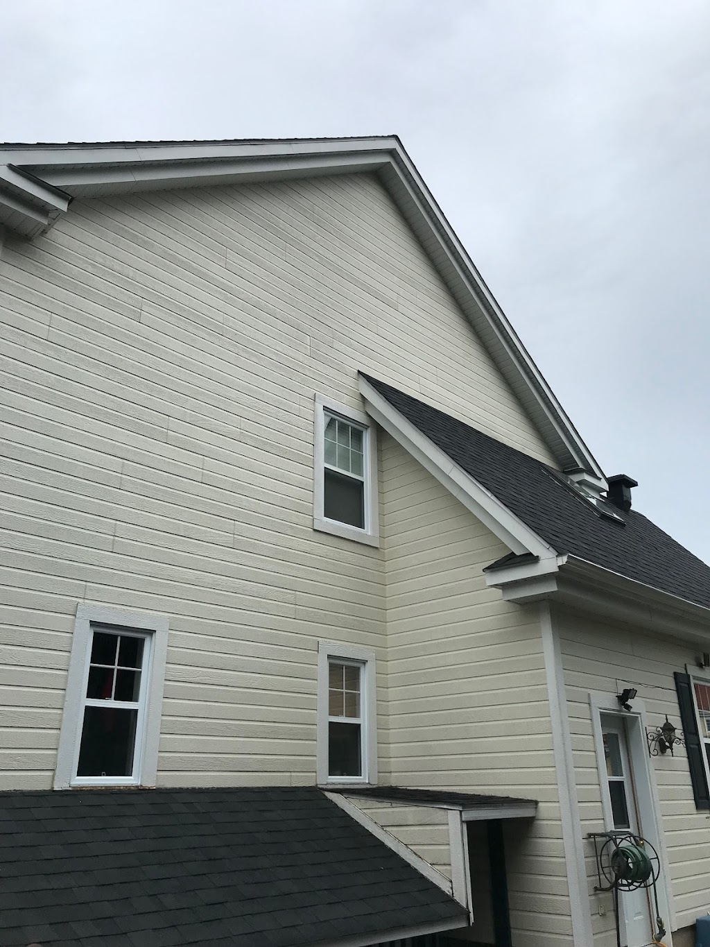 Toitures Supérieures FP inc. | 55 Rue Claude-Audy Local 21, Saint-Jérôme, QC J5L 1Z6, Canada | Phone: (514) 475-3393