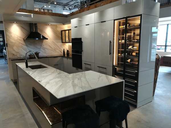 DELLUM | 3093 Boul Industriel, Laval, QC H7L 4P8, Canada | Phone: (450) 975-7080