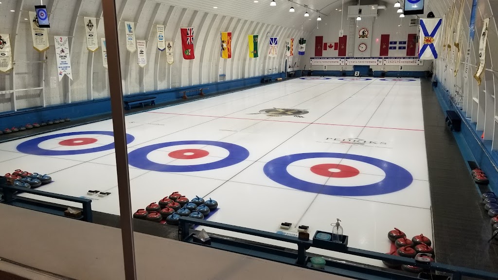 Pointe-Claire Curling Club | 250 Av. Lanthier, Pointe-Claire, QC H9S 4R1, Canada | Phone: (514) 695-4324