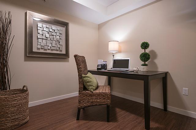 The Crest Apartments | 775 Terminal Ave N, Nanaimo, BC V9S 0B4, Canada | Phone: (250) 591-4775