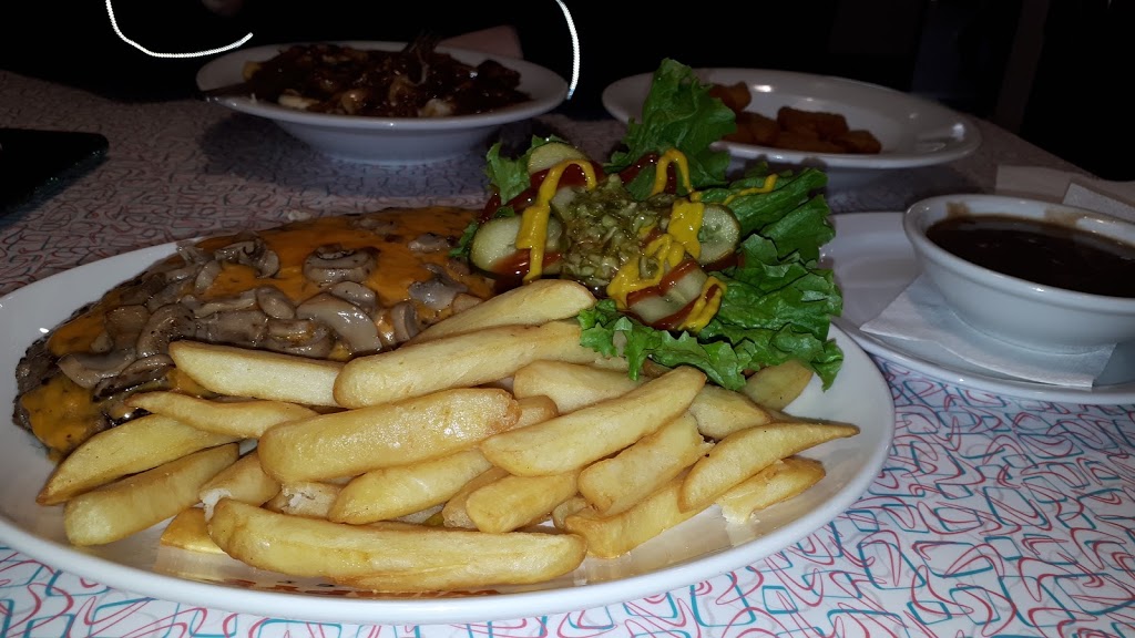 Wimpys diner | 400 Scott St, St. Catharines, ON L2N 6T4, Canada | Phone: (905) 397-0800