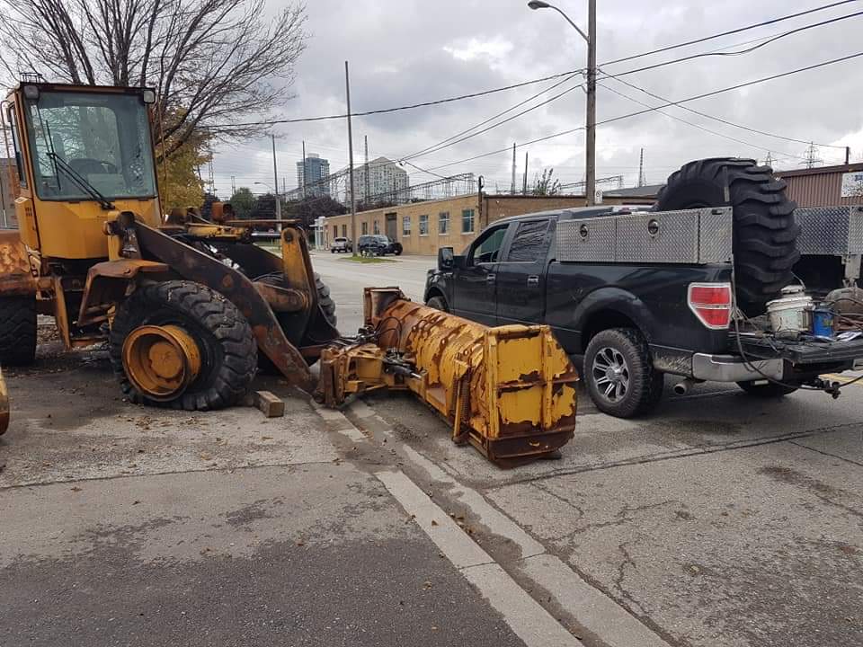 Matts Tire Service Inc. Commercial only | 17 St George St, Etobicoke, ON M8Z 3Y6, Canada | Phone: (647) 216-6288