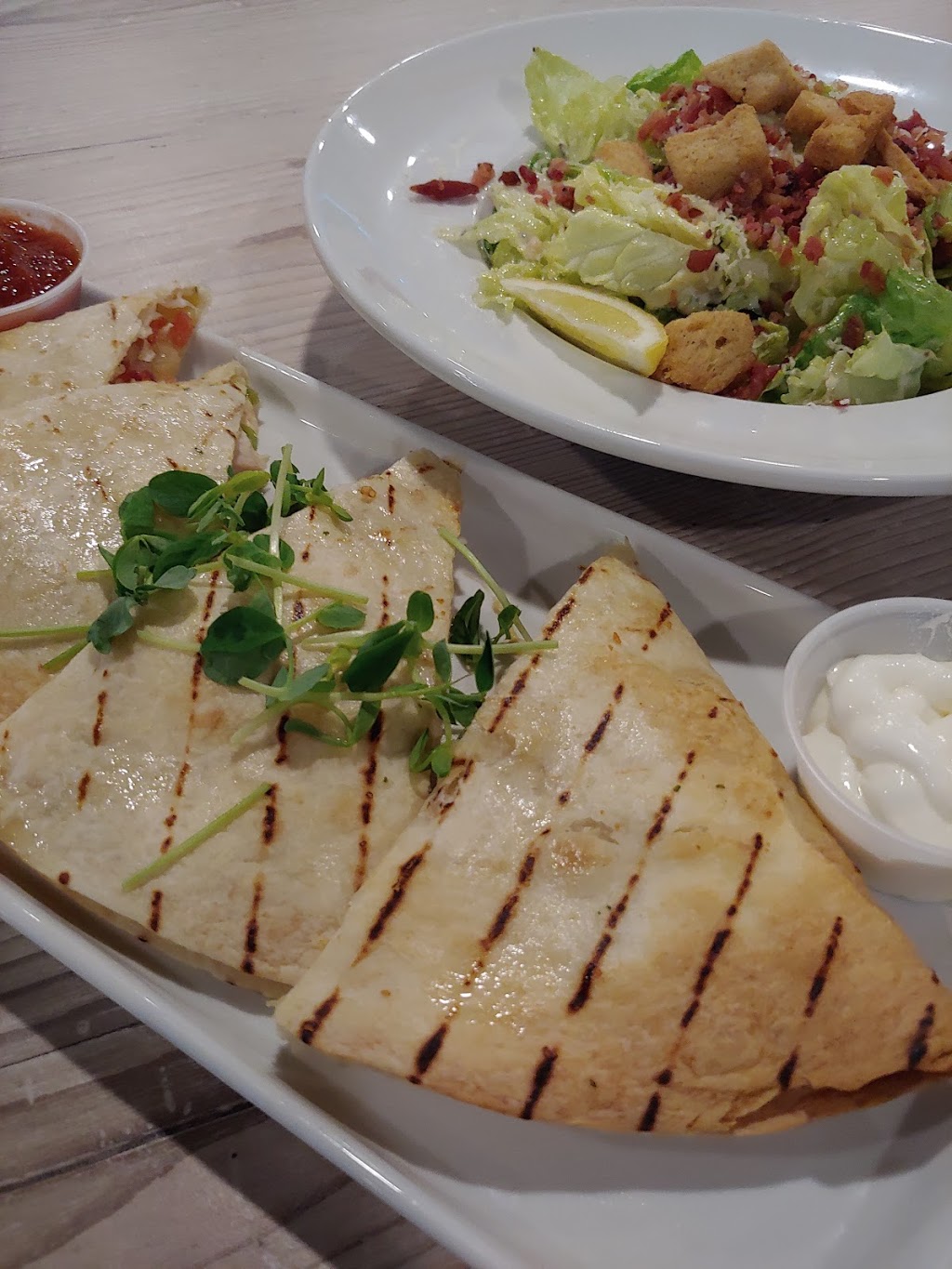Midtown | Tap & Grill | 260 Indian Rd S, Sarnia, ON N7T 3W4, Canada | Phone: (519) 491-7557