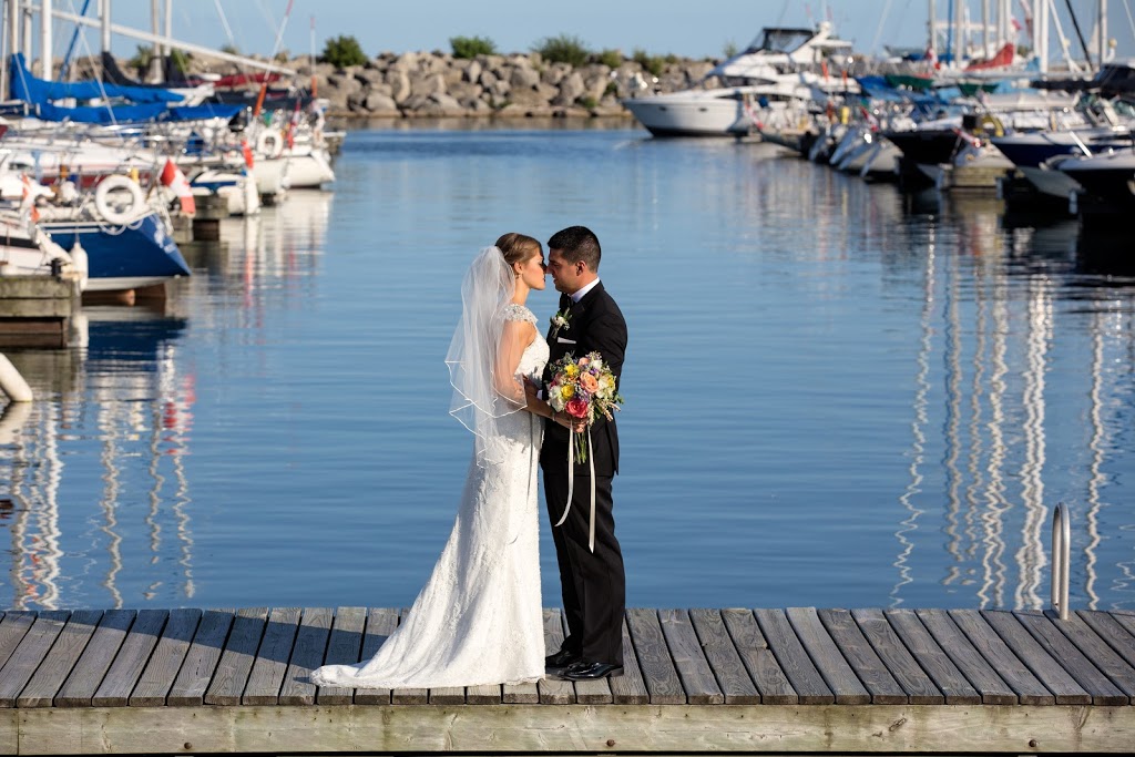 Alexandra Jakubowska Wedding Photography | 2300 Saddlecreek Crescent, Oakville, ON L6M 5J6, Canada | Phone: (647) 639-1568