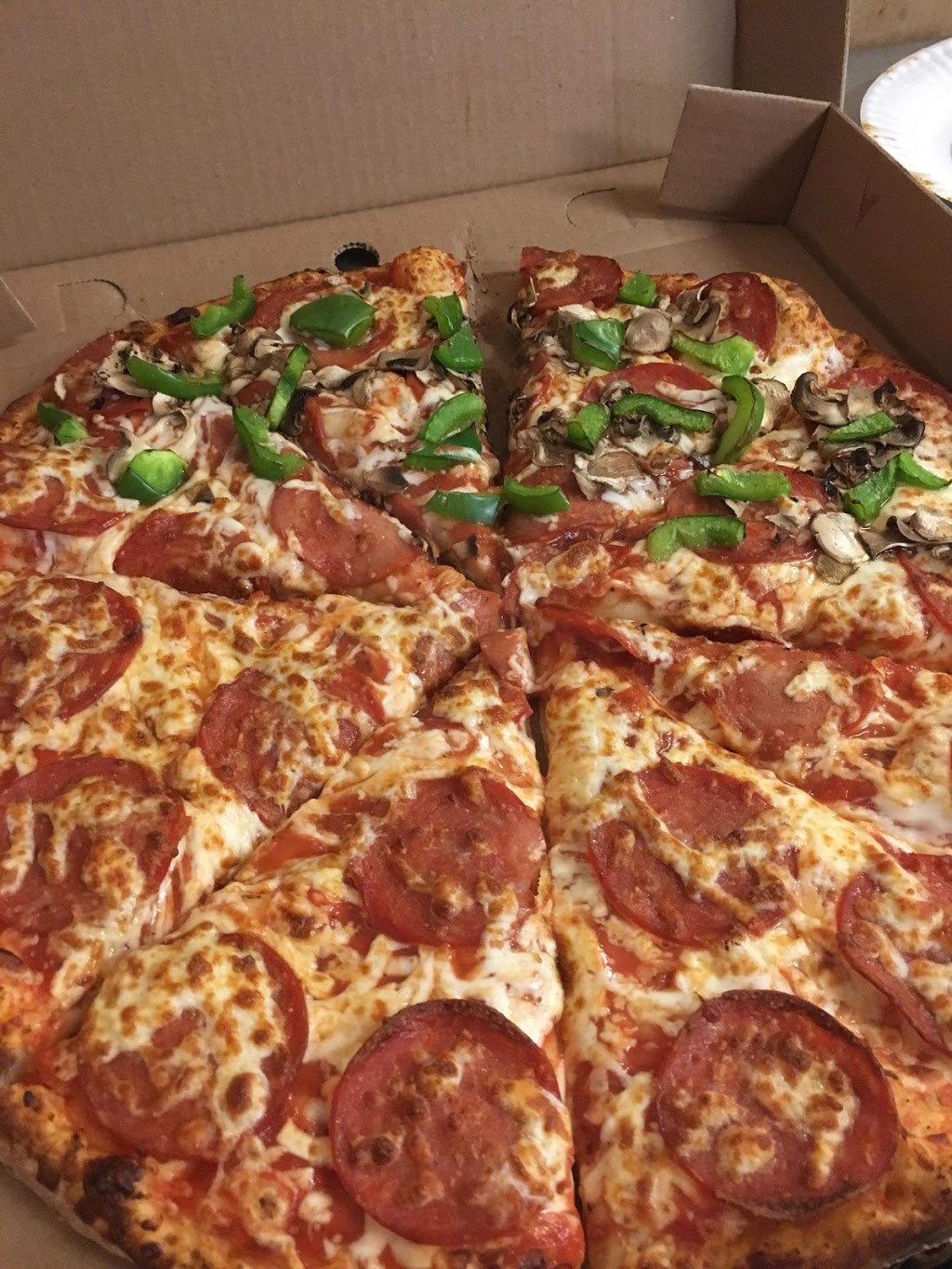 Pizza Mamma Mia | 140 Main St, Erin, ON N0B 1T0, Canada | Phone: (519) 833-7272