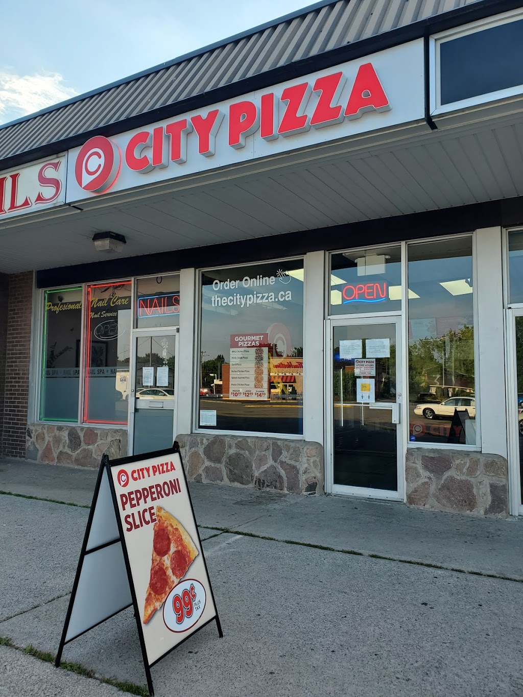 City Pizza | 4055 New St, Burlington, ON L7L 1S8, Canada | Phone: (289) 337-8332