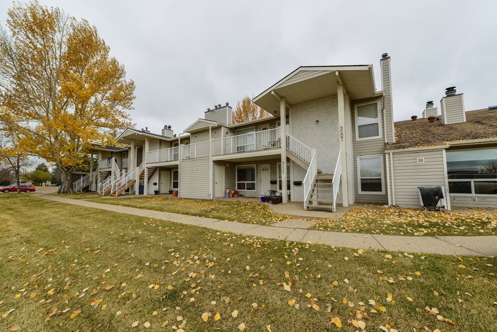Summerlea Place | 93 Ave NW &, 177 St NW, Edmonton, AB T5T 3E4, Canada | Phone: (780) 413-3469