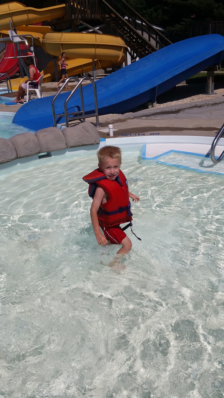 Manitou and Community Arena | 212 Carrie St, Manitou, MB R0G 1G0, Canada | Phone: (204) 242-2636