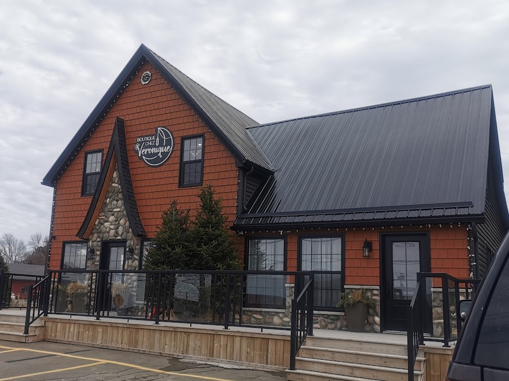 Boutique Chez Véronique | 2637 Acadie Rd, Cap-Pelé, NB E4N 1C2, Canada | Phone: (506) 577-4047